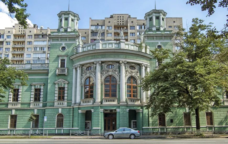 Будинок іподрому
