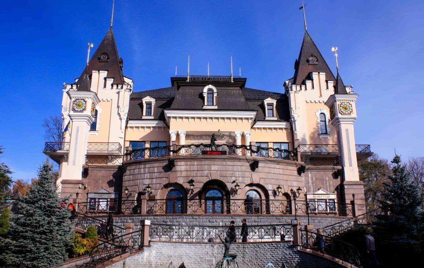 Київський академічний театр ляльок