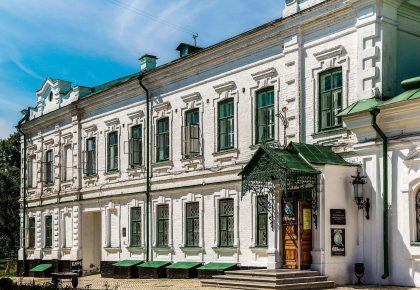 Музей мікромініатюр Миколи Сядристого