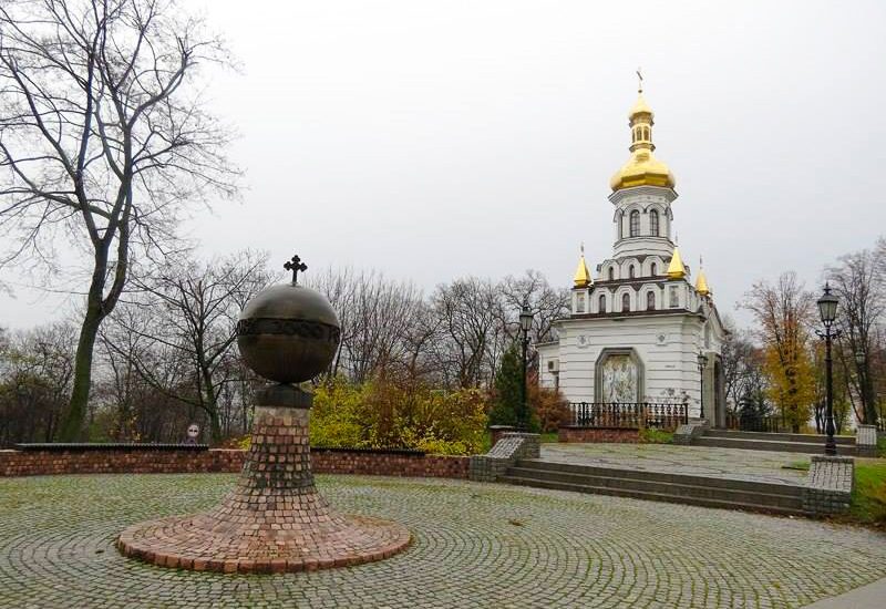 Площа Андрія Первозванного у Києві