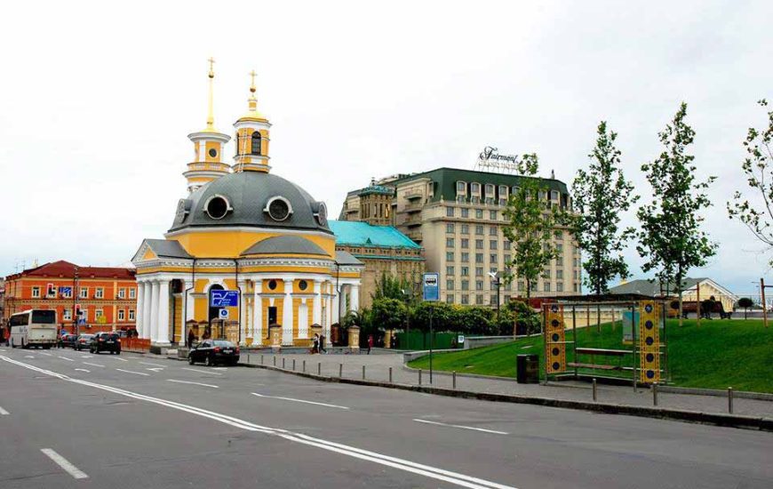 Поштова площа в Києві