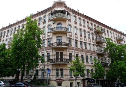 Будинок на вулиці Станіславського у Києві