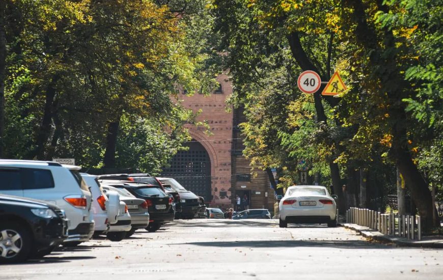 Вулиця Золотоворітська