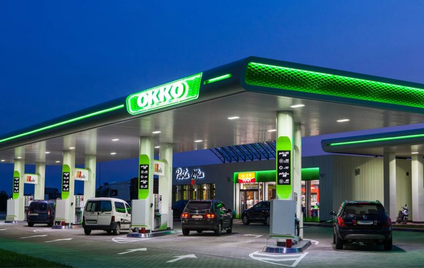 ОККО купує 50% мережі електрозаправок ТОКА